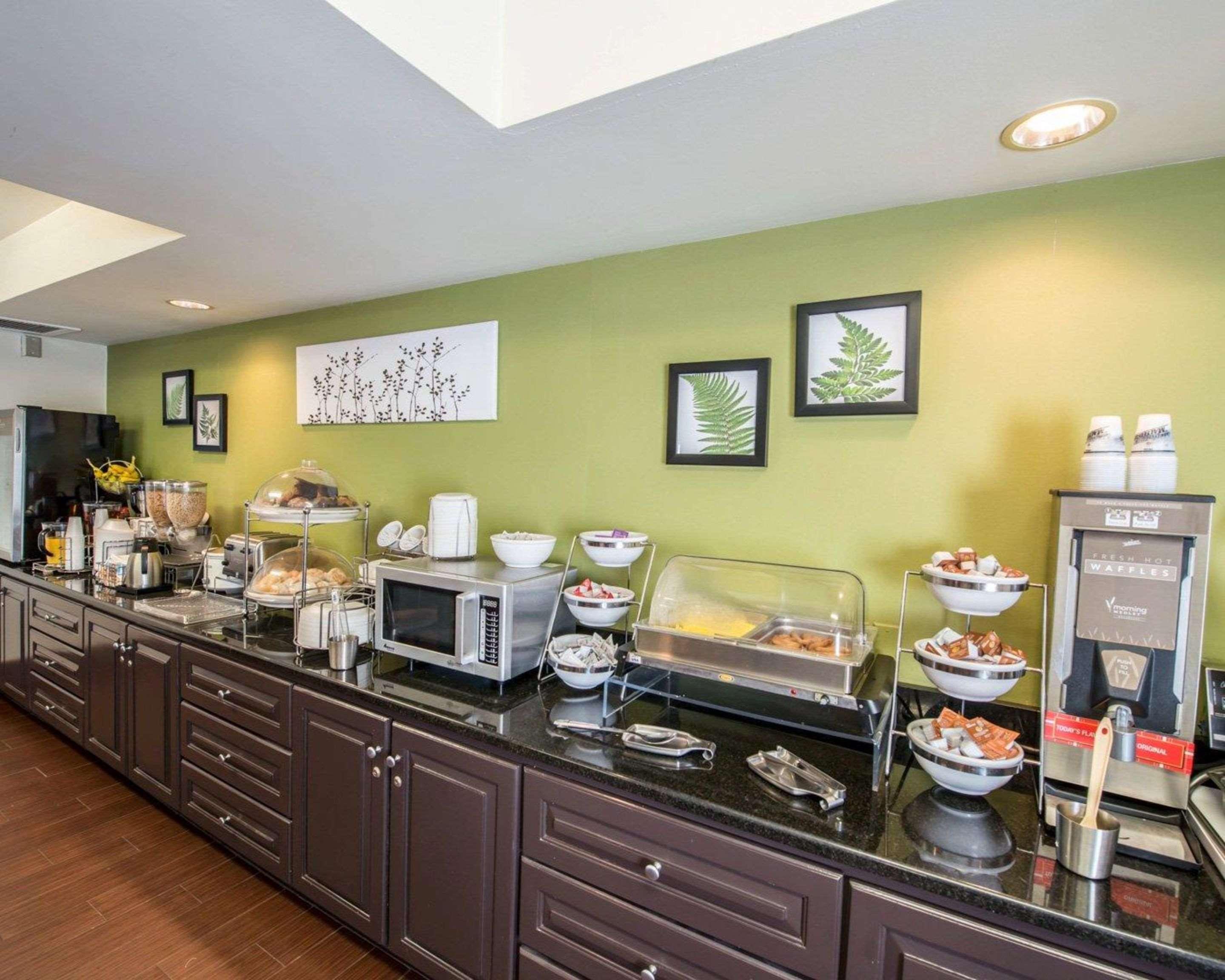 Sleep Inn & Suites Princeton I-77 Екстериор снимка